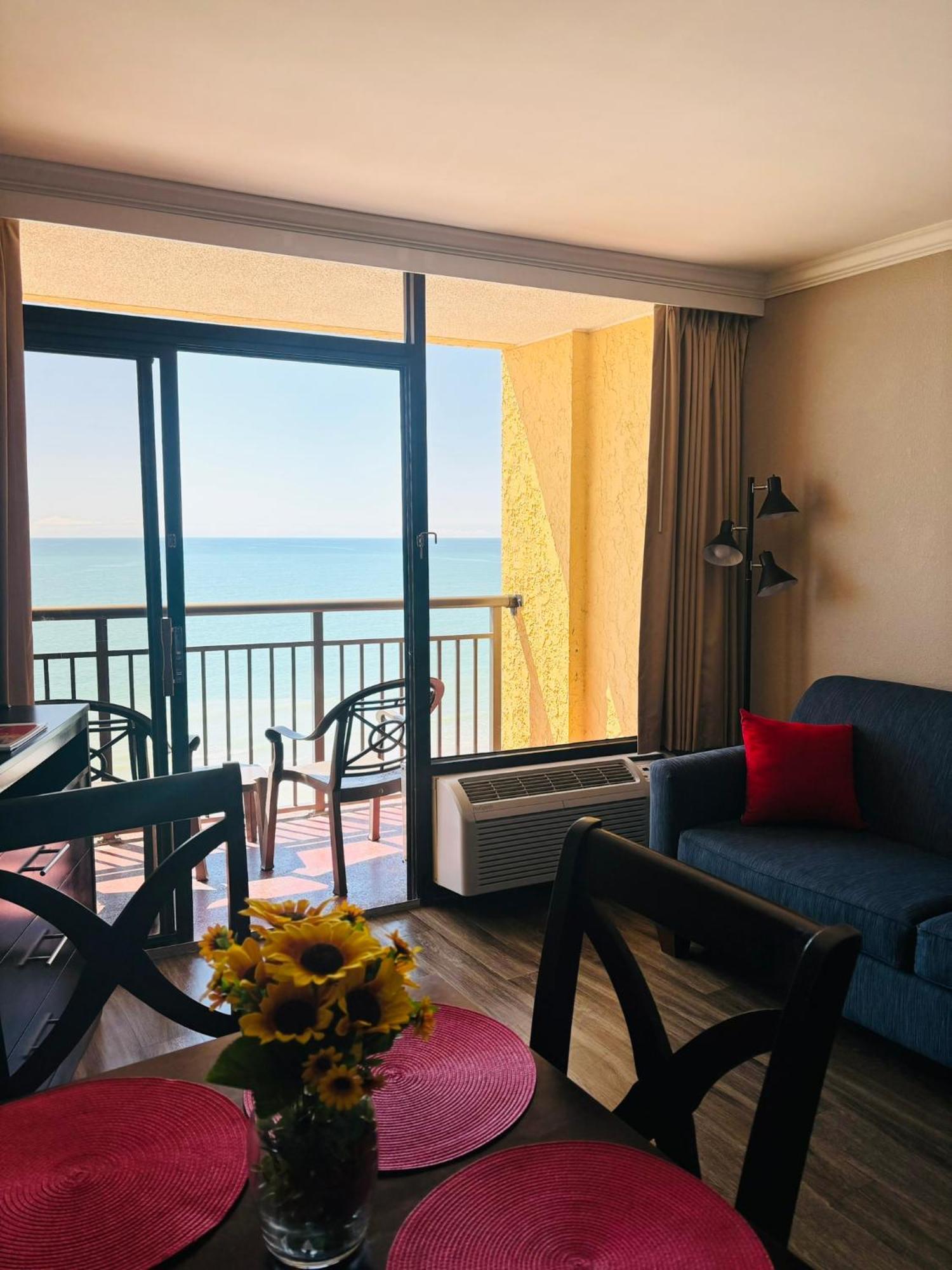 Azure Bliss Oceanfront Condo Sleeps 6 Мертл-Біч Екстер'єр фото